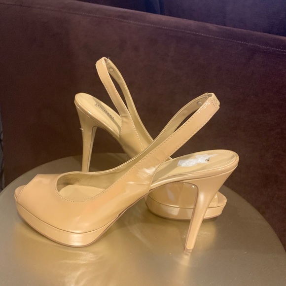 Michael Kors Sexy Platforms - Picture 1 of 2